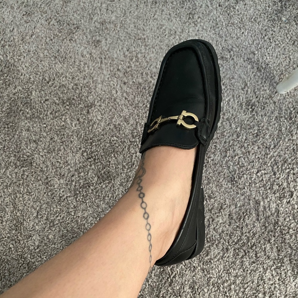 Authentic Ferragamo shoes - Picture 3 of 7